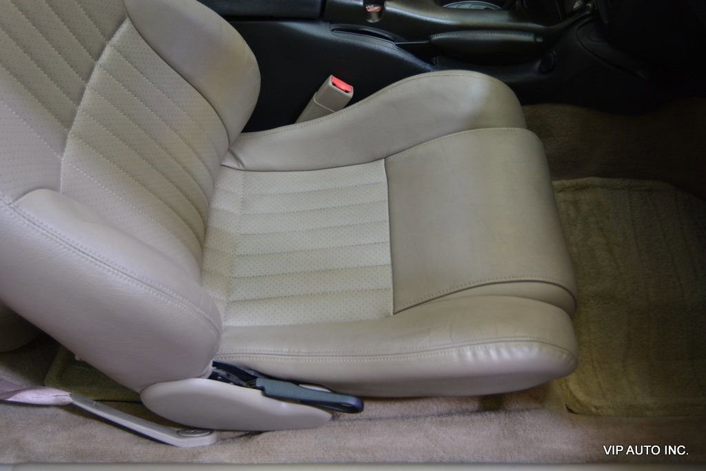 Used 2002 Pontiac Firebird Convertible w/ Sport Appearance Pkg image 22