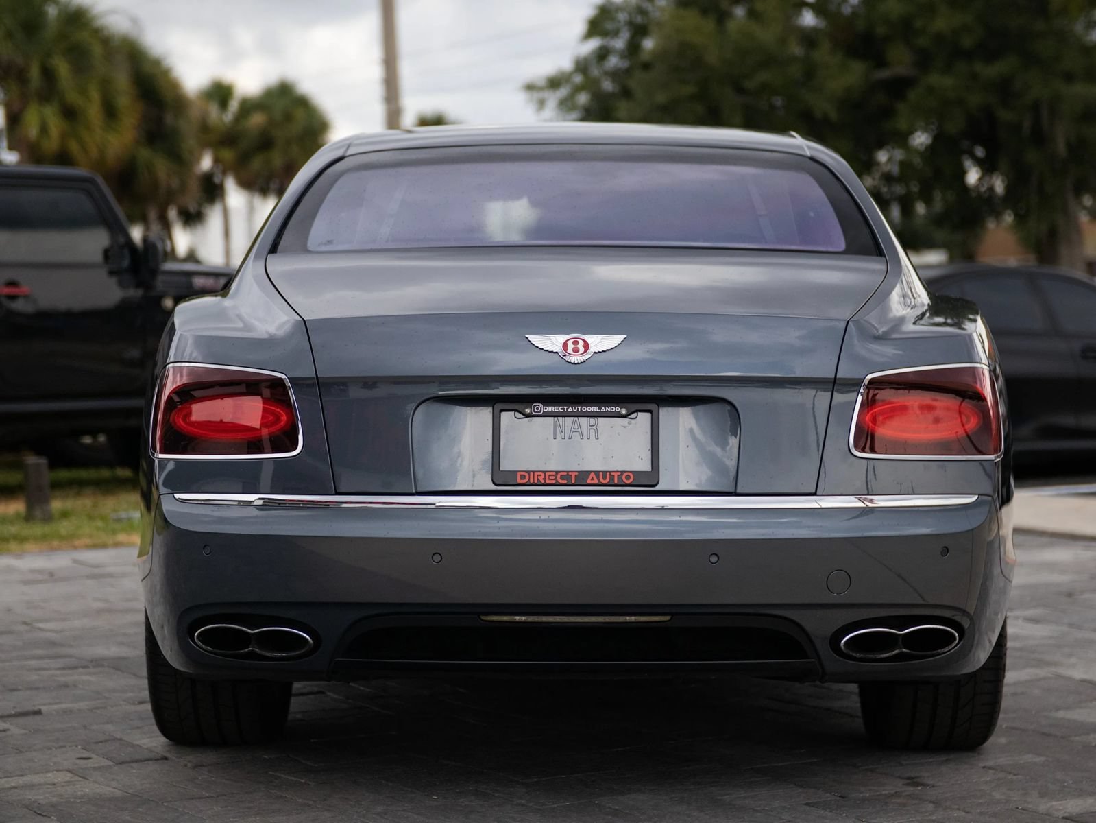Used 2018 Bentley Flying Spur S V8 AWD/4WD image 16