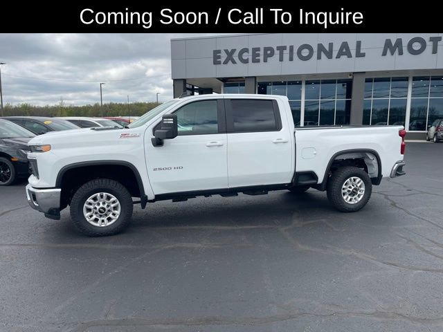 Used 2024 Chevrolet Silverado 2500 LT w/ Convenience Package AWD/4WD image 2