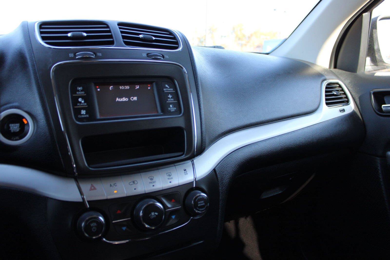 Used 2020 Dodge Journey SE w/ SE Popular Equipment Group FWD image 35
