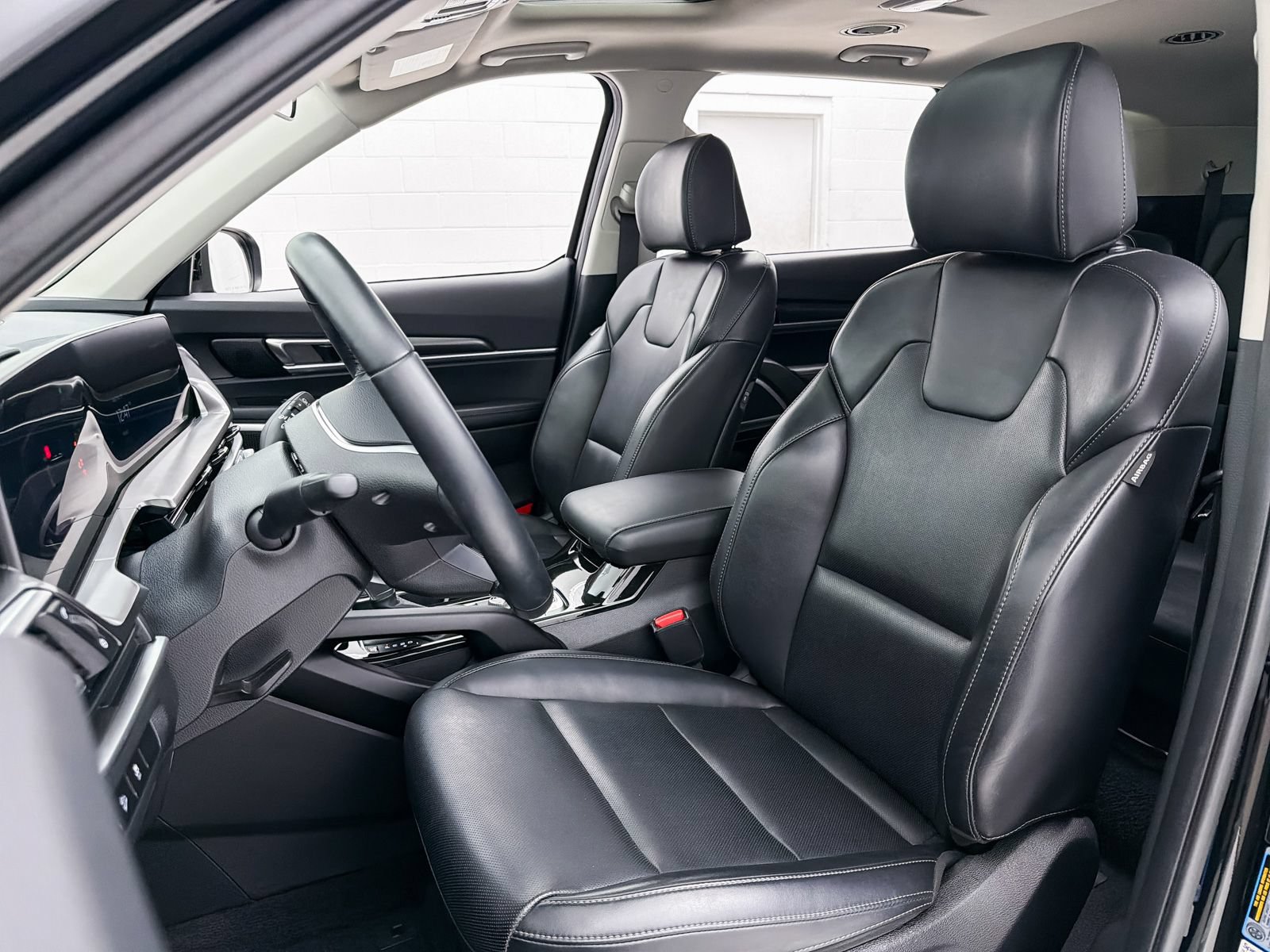 Certified 2024 Kia Telluride S w/ S Sunroof Package FWD image 16