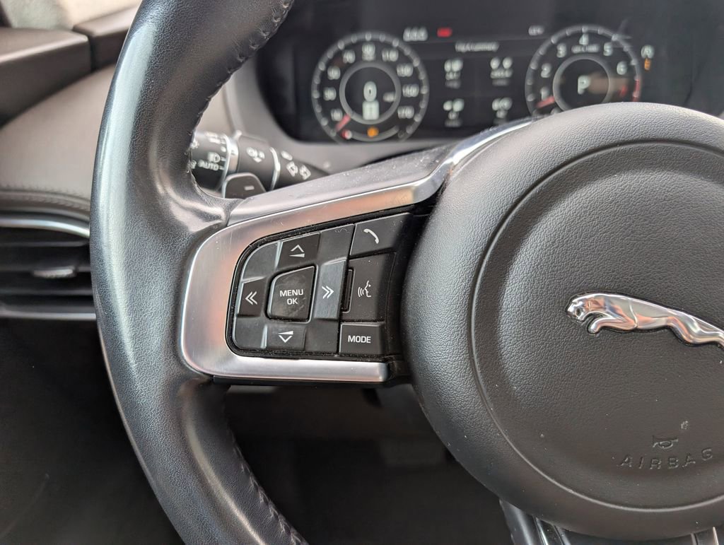 Used 2020 Jaguar F-PACE Prestige AWD/4WD image 23