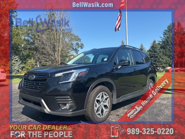 Used 2023 Subaru Forester Premium image 1