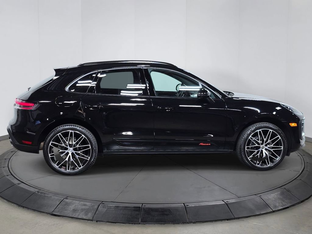 Used 2025 Porsche Macan image 8