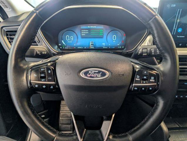 Certified 2024 Ford Escape Platinum AWD/4WD image 18