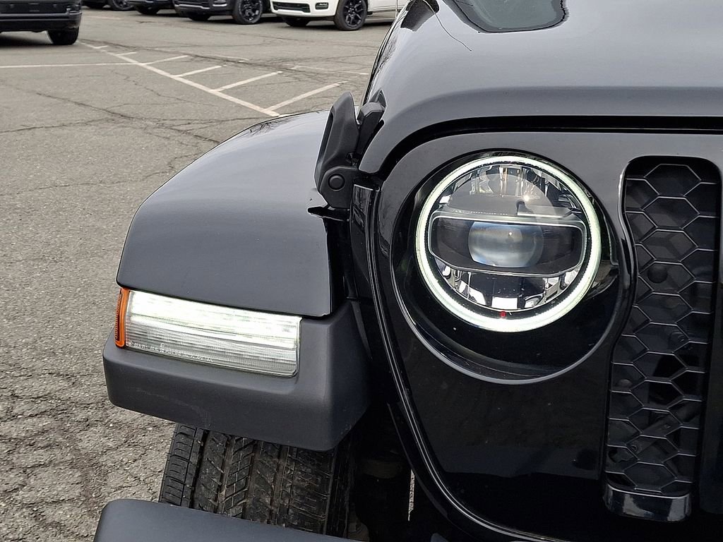 Used 2022 Jeep Gladiator Sport AWD/4WD image 12