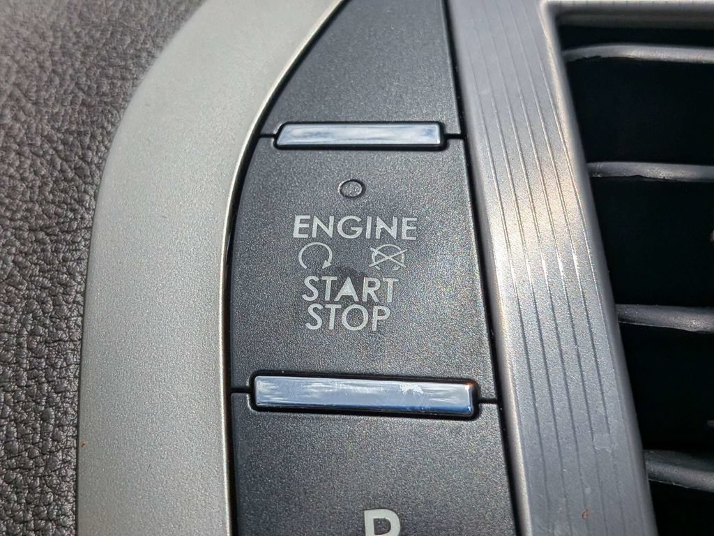 Certified 2019 Lincoln MKZ Reserve AWD/4WD image 32