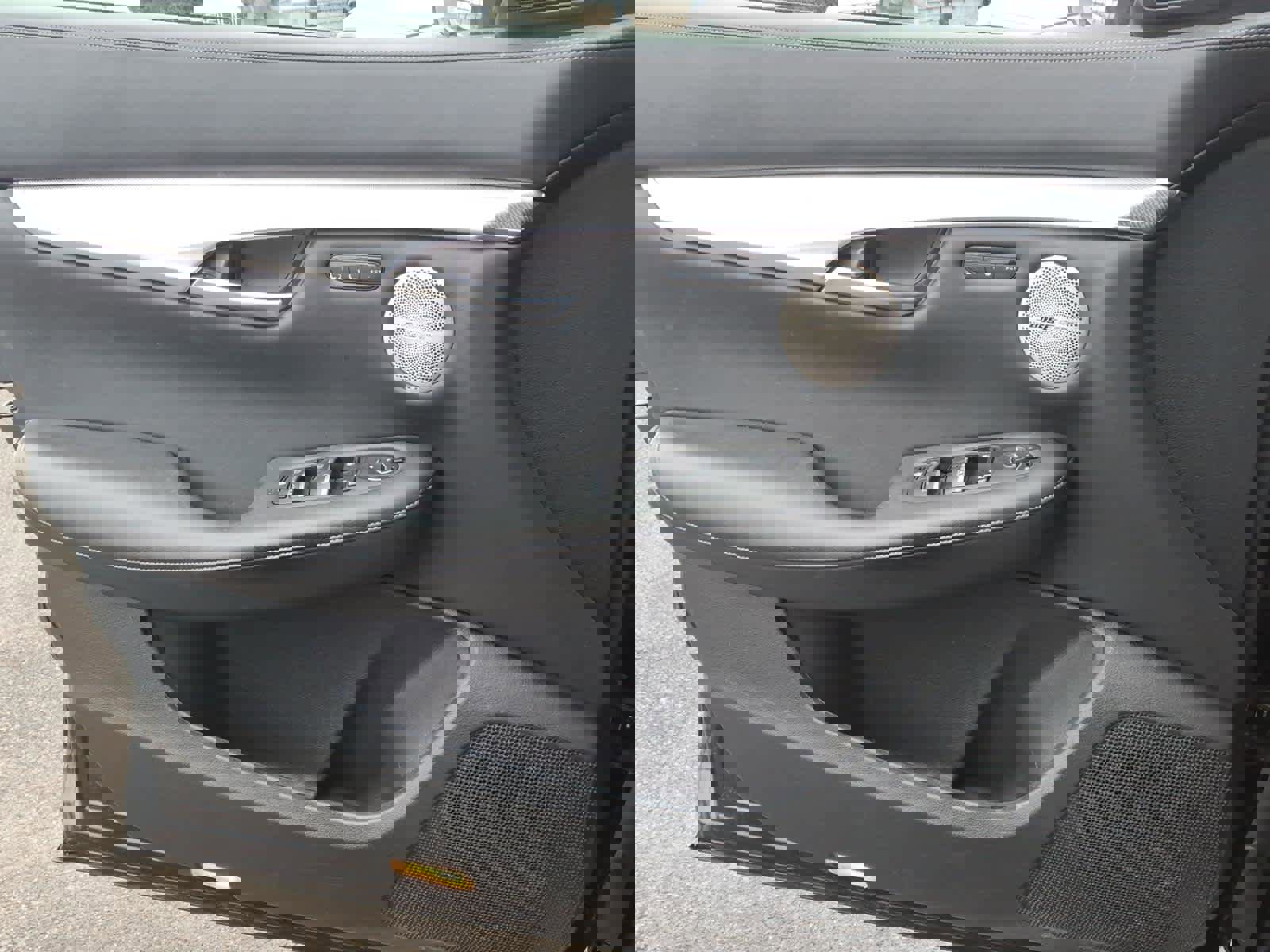 Certified 2021 INFINITI QX50 Sensory image 15