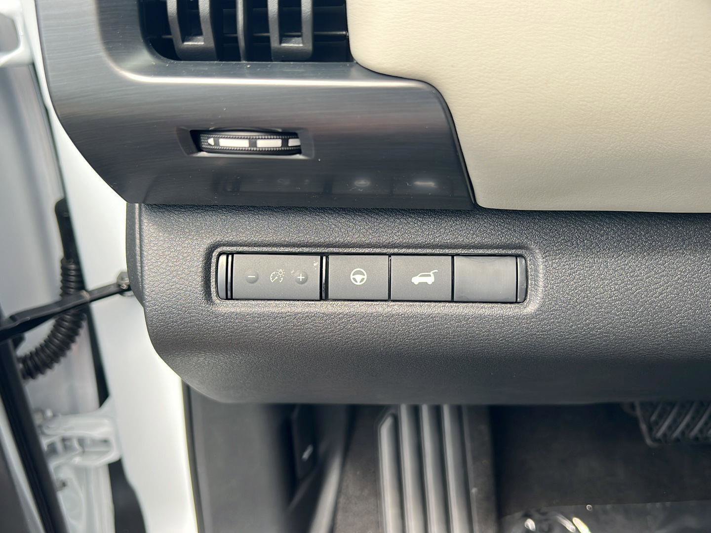 New 2026 Nissan Pathfinder SL w/ SL Premium Package image 21