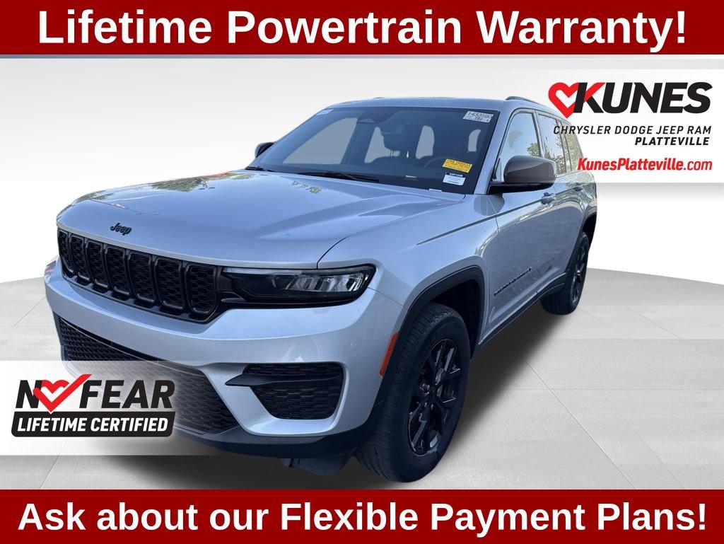 Used 2024 Jeep Grand Cherokee Altitude AWD/4WD image 8