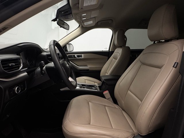 Used 2023 Ford Explorer XLT w/ Equipment Group 202A image 20