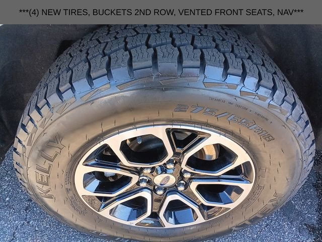Used 2024 Ford Expedition Max XLT image 3