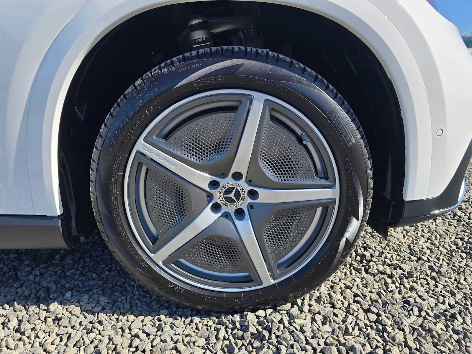 New 2027 Mercedes-Benz EQE 320 4MATIC SUV image 9