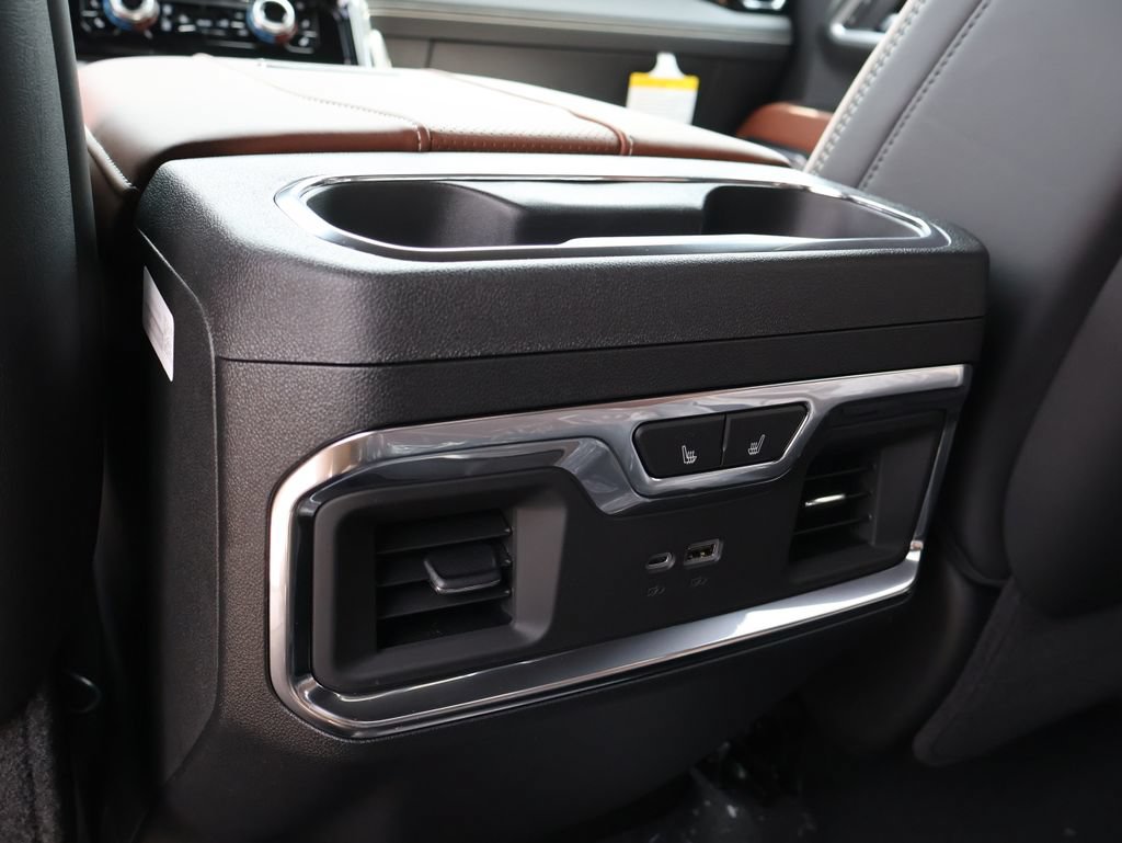 New 2026 GMC Sierra 3500 Denali Ultimate AWD/4WD image 14