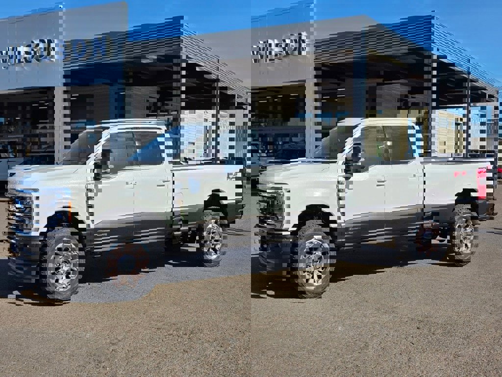 New 2025 Ford F350 King Ranch w/ FX4 Off-Road Package image 39