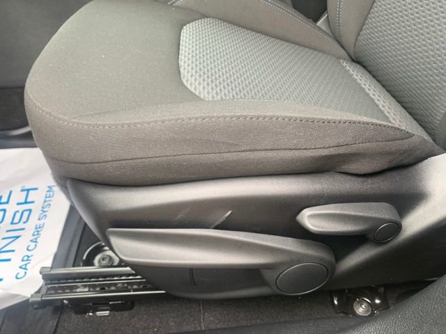 Used 2025 Jeep Compass Sport image 12