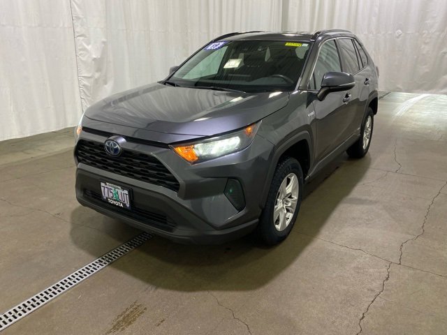 Used 2019 Toyota RAV4 LE w/ Carpet Mat Package image 7