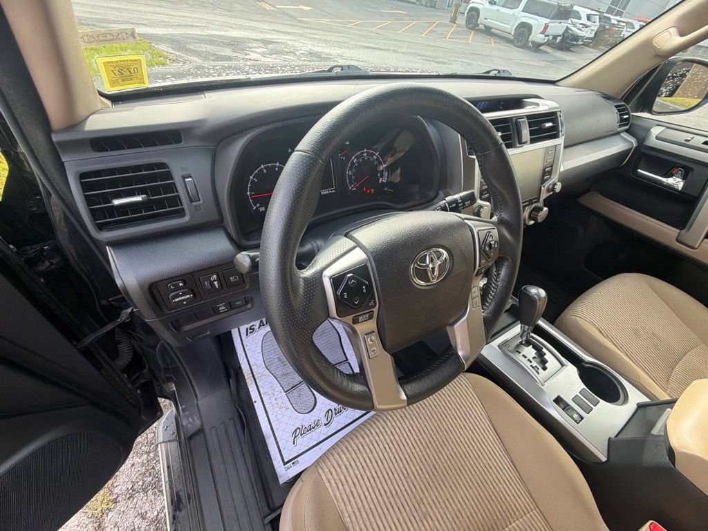 Used 2022 Toyota 4Runner SR5 AWD/4WD image 15
