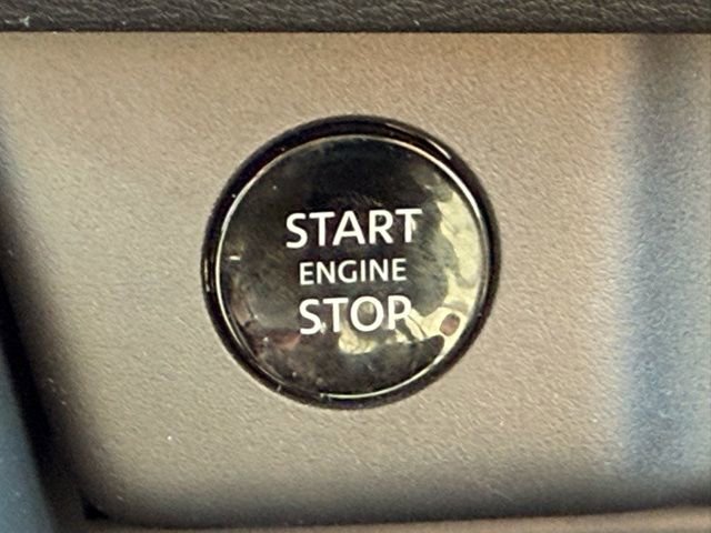 Certified 2025 Nissan Rogue Platinum AWD/4WD image 38