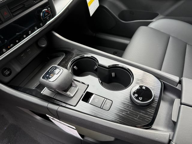 New 2026 Nissan Rogue Dark Armor AWD/4WD image 25