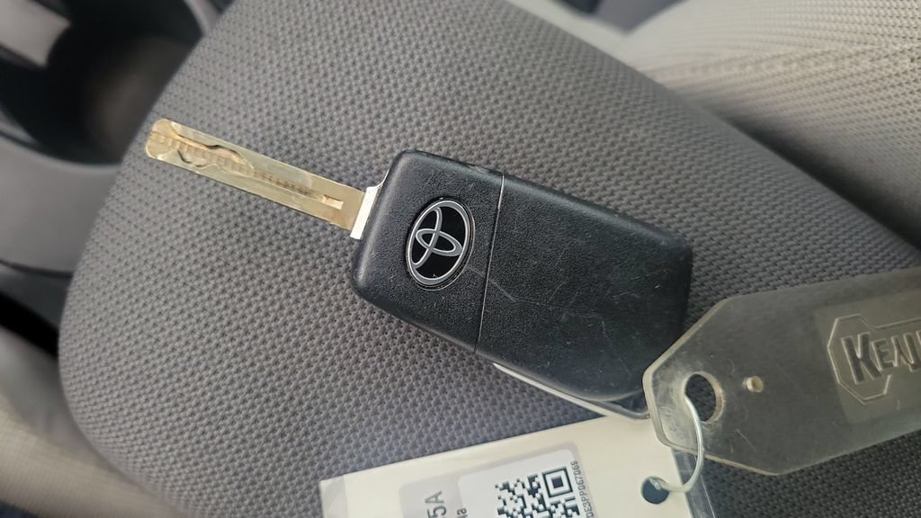 Certified 2023 Toyota Corolla LE FWD image 22