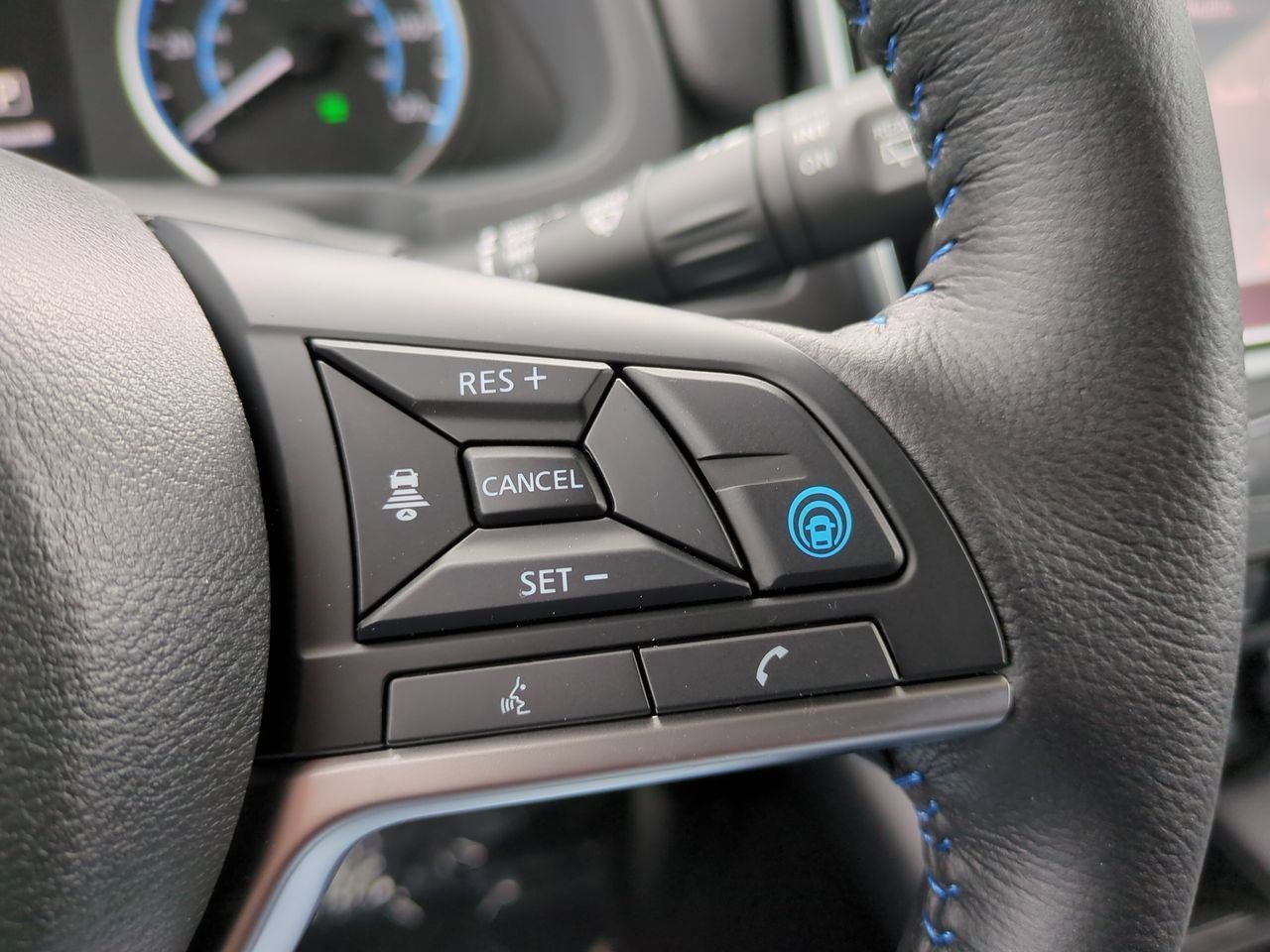 Certified 2024 Nissan Leaf SV Plus FWD image 18