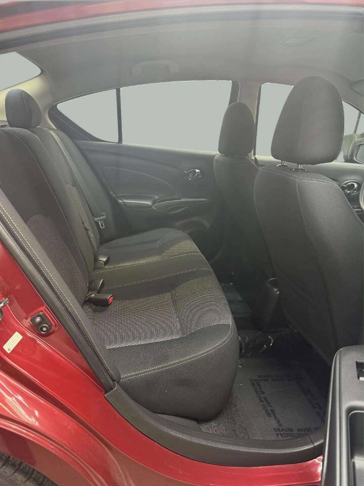 Used 2019 Nissan Versa SV image 8