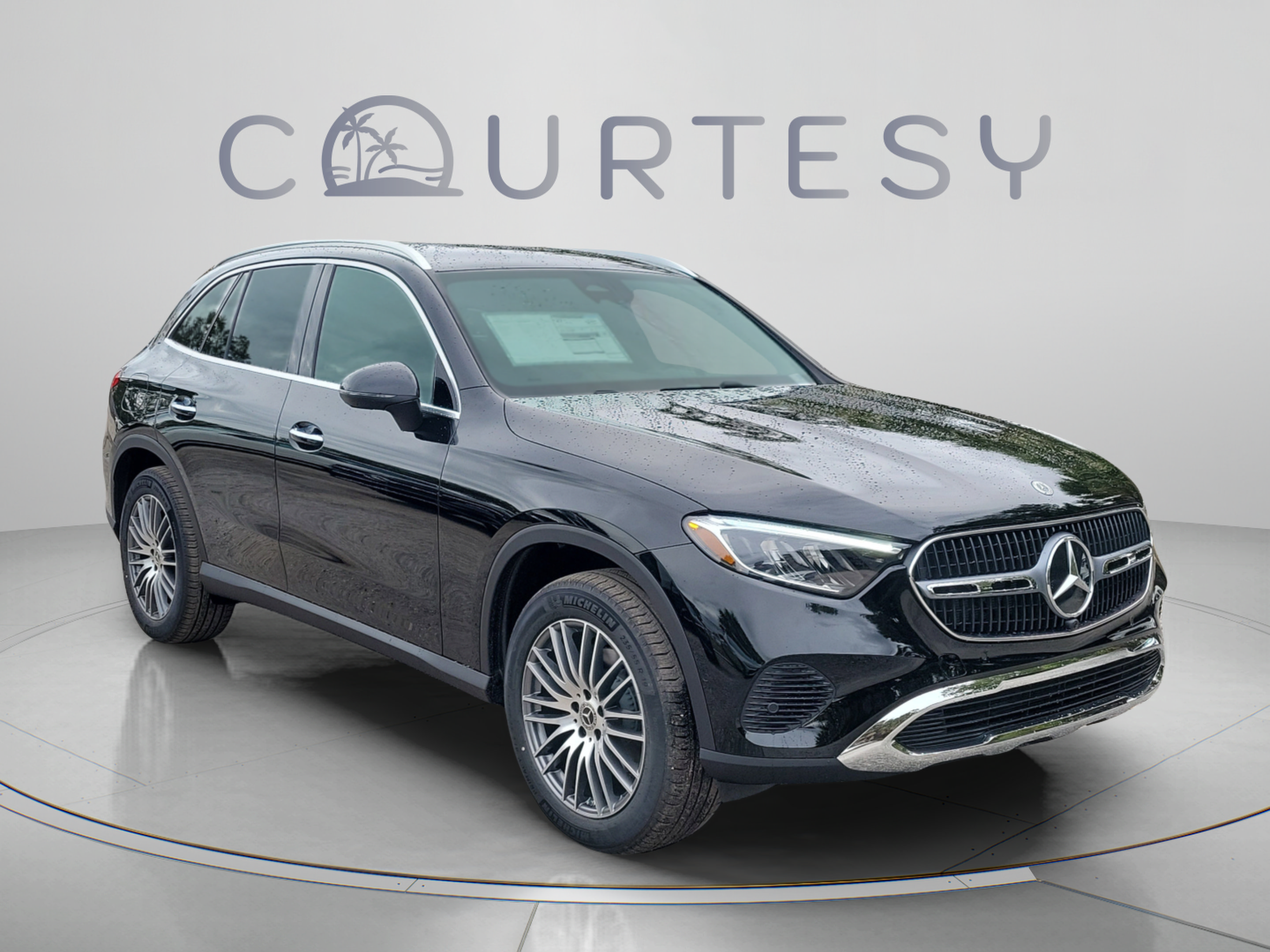 Certified 2026 Mercedes-Benz GLC 300 image 4