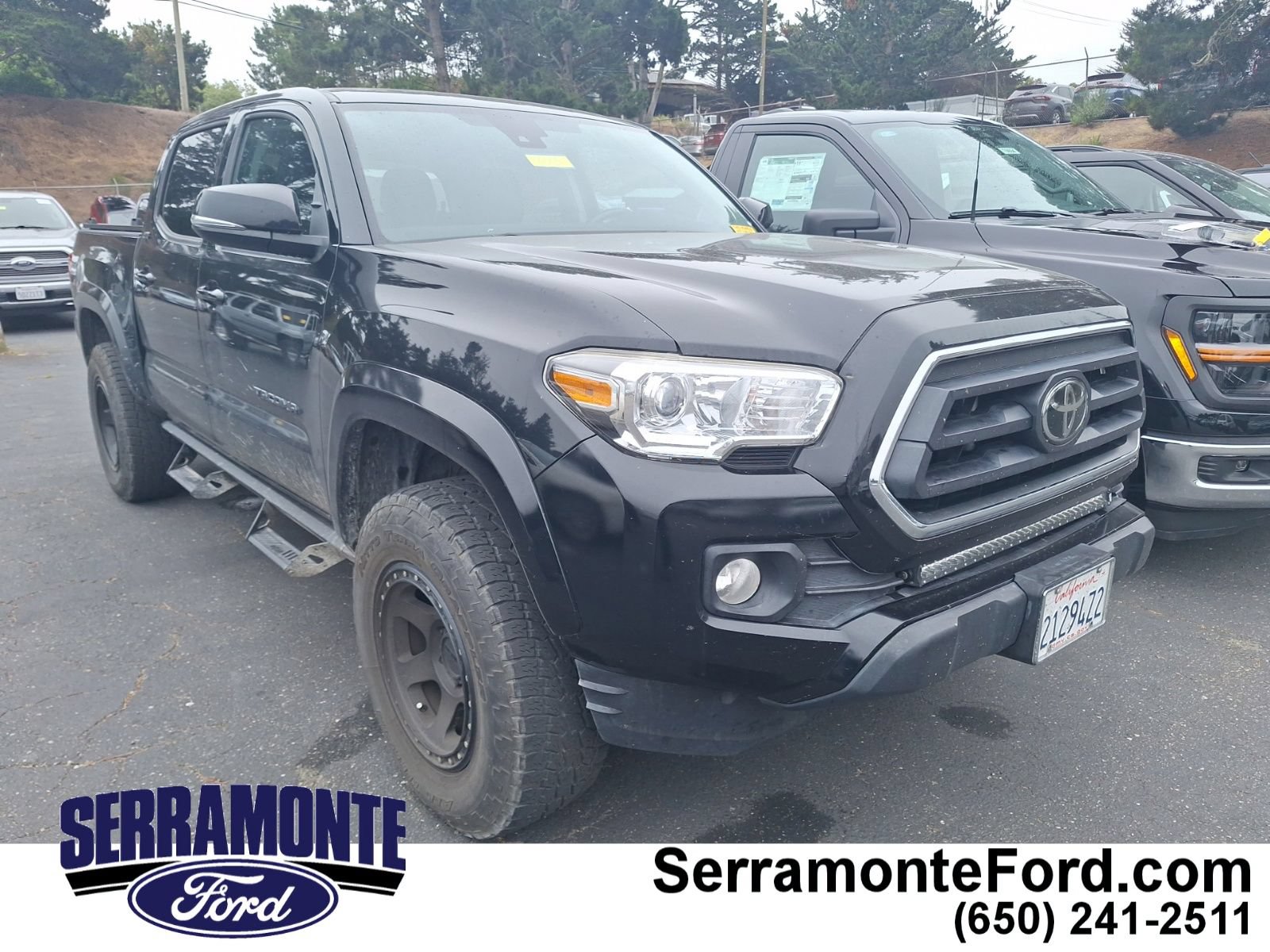 Used 2020 Toyota Tacoma SR5 w/ Technology Package AWD/4WD image 1