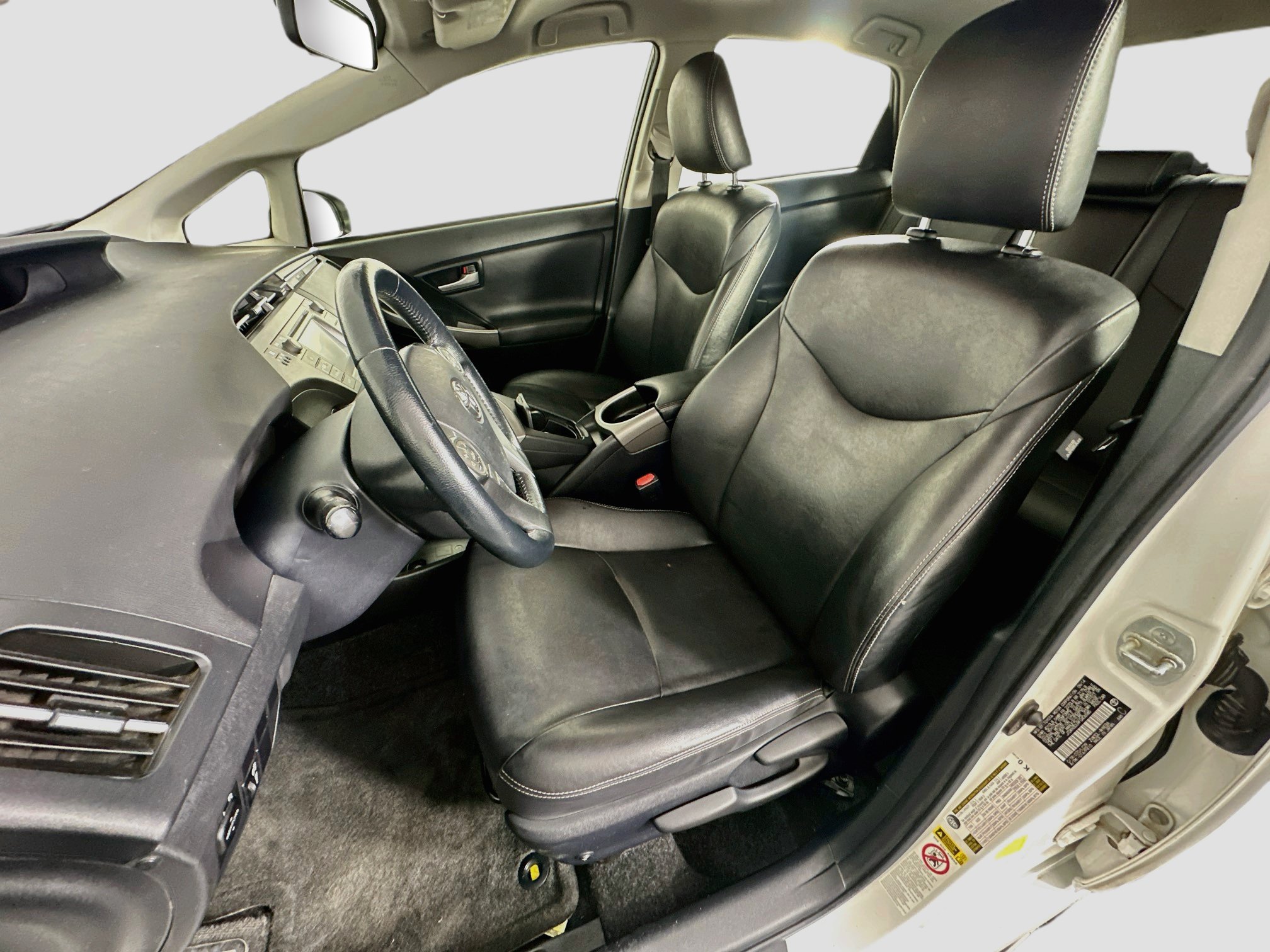 Used 2015 Toyota Prius Persona Series FWD image 13