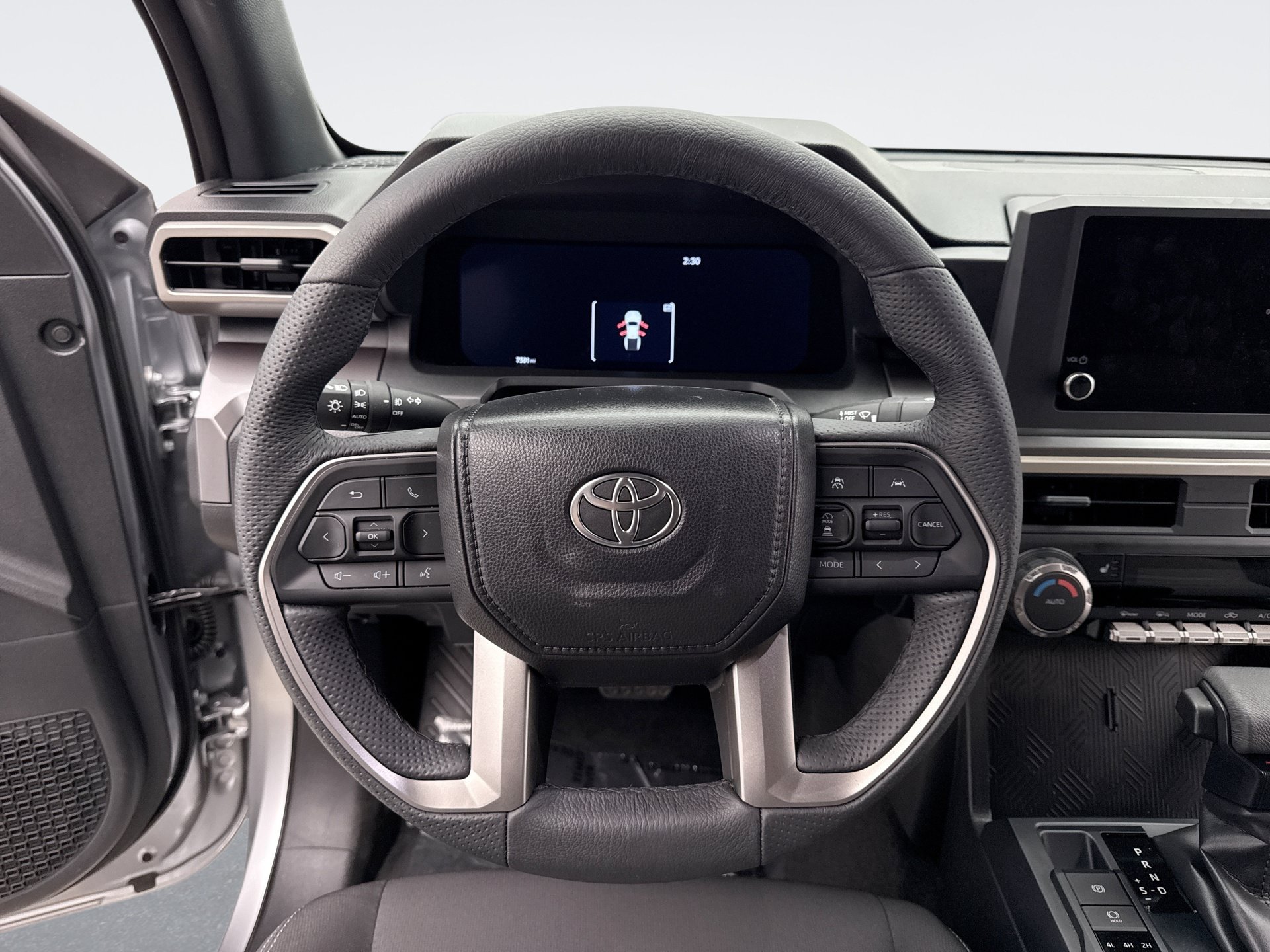 Used 2025 Toyota Tacoma TRD Off-Road AWD/4WD image 12
