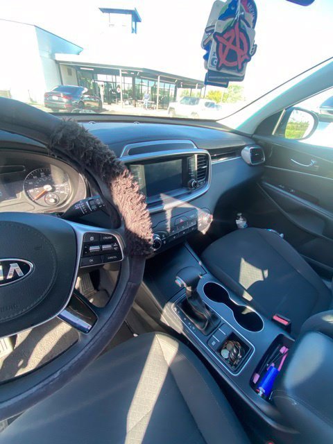 Used 2020 Kia Sorento LX FWD image 17