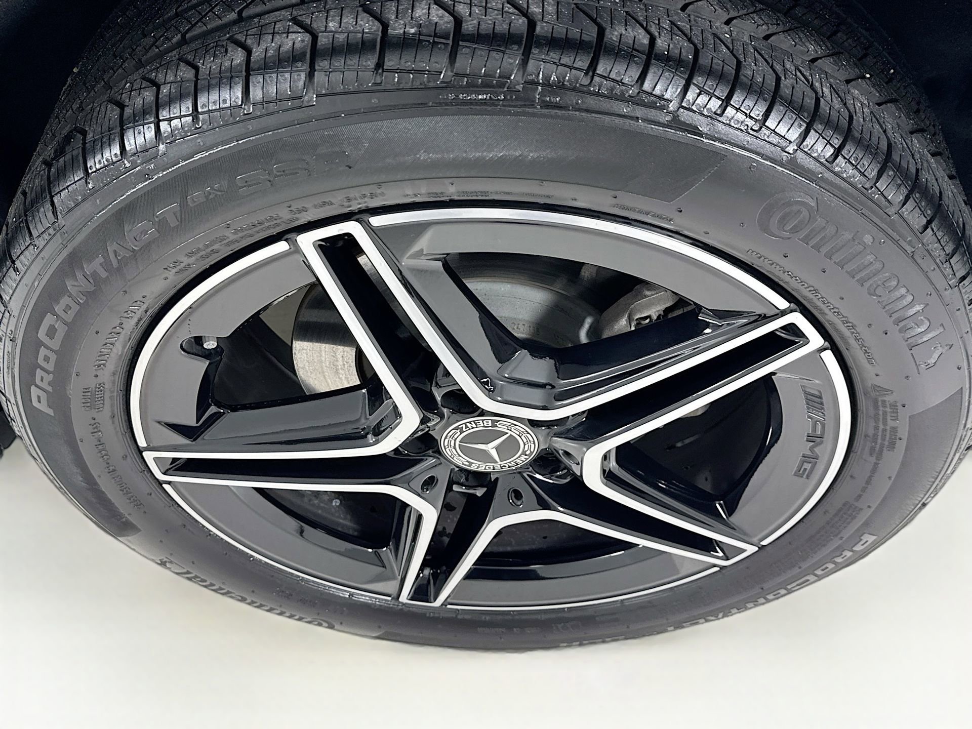 Used 2025 Mercedes-Benz GLB 250 image 31