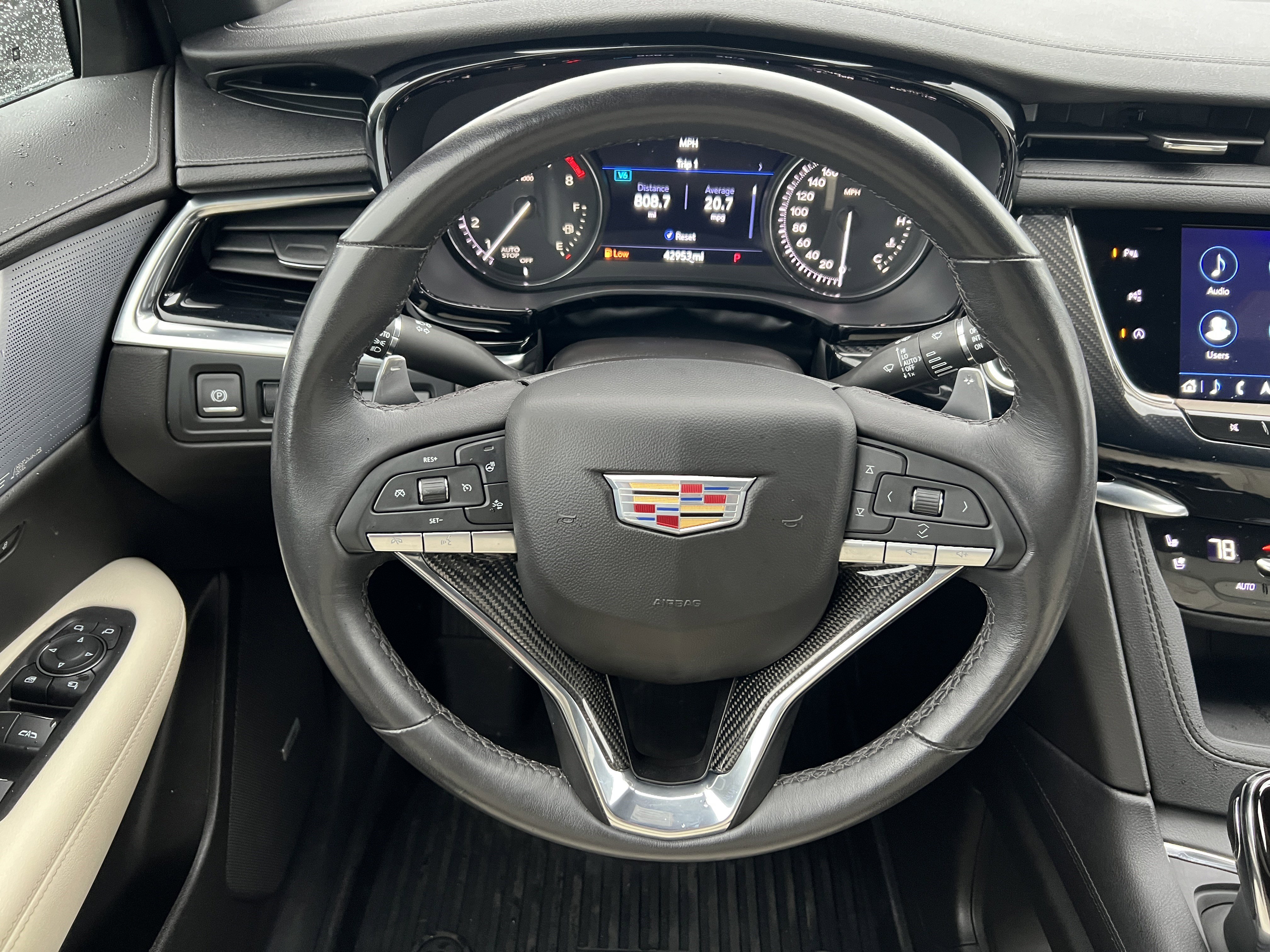 Used 2023 Cadillac XT6 Sport w/ Technology Package image 31