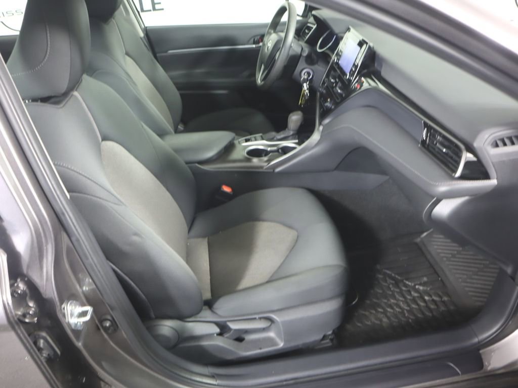 Used 2023 Toyota Camry LE image 30