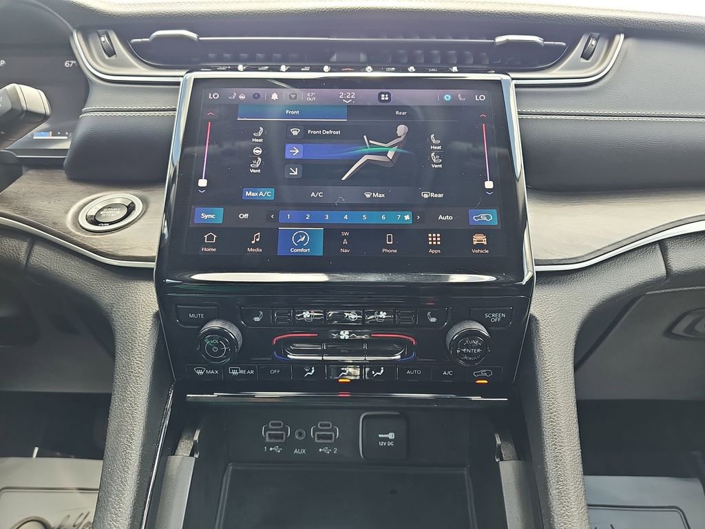 Used 2023 Jeep Grand Cherokee L Limited w/ Luxury Tech Group II image 29