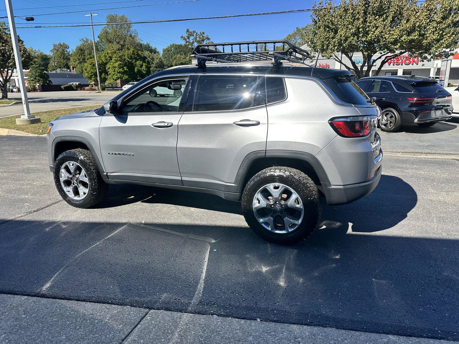 Used 2019 Jeep Compass Limited AWD/4WD image 6