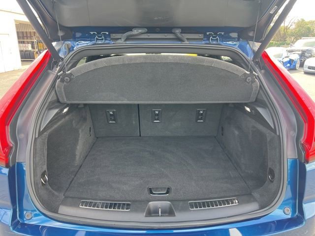 Used 2019 Cadillac XT4 Premium Luxury w/ Cold Weather Package image 23