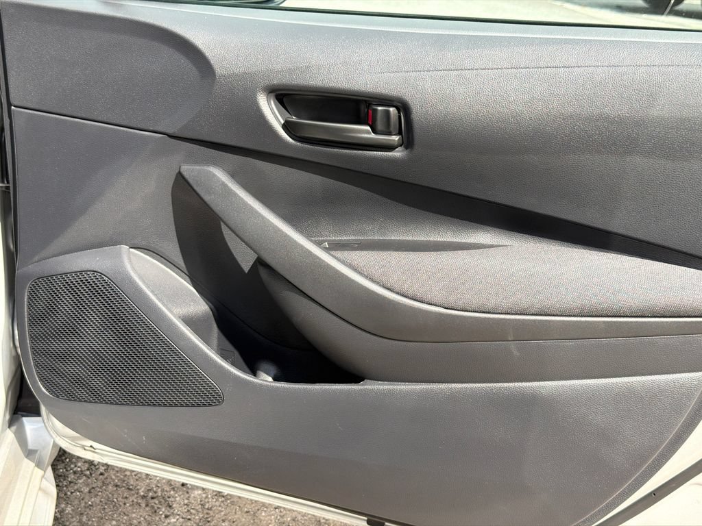Used 2026 Toyota Corolla LE FWD image 16