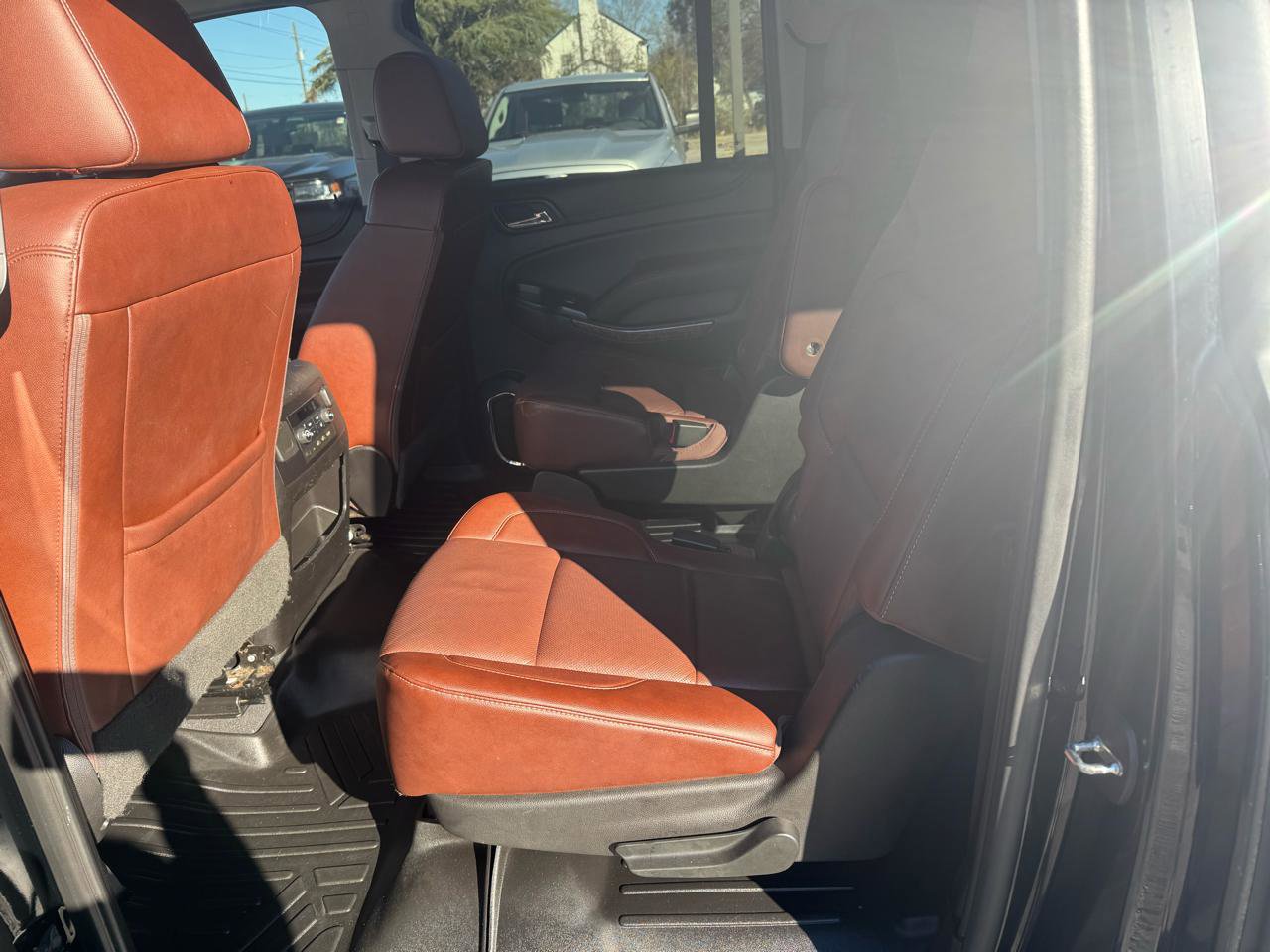 Used 2019 Chevrolet Suburban Premier w/ Premier Plus Edition image 10