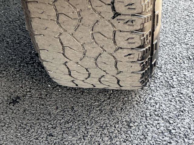 Used 2024 GMC Sierra 2500 AT4 w/ AT4 Premium Plus Package image 12