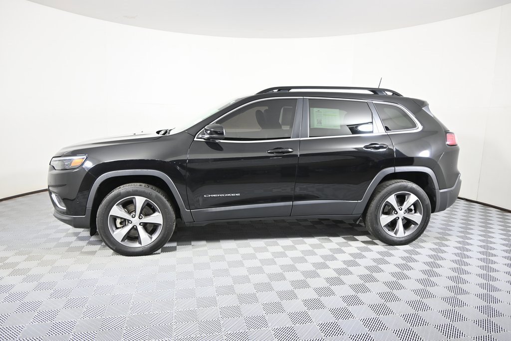 Used 2022 Jeep Cherokee Limited image 2