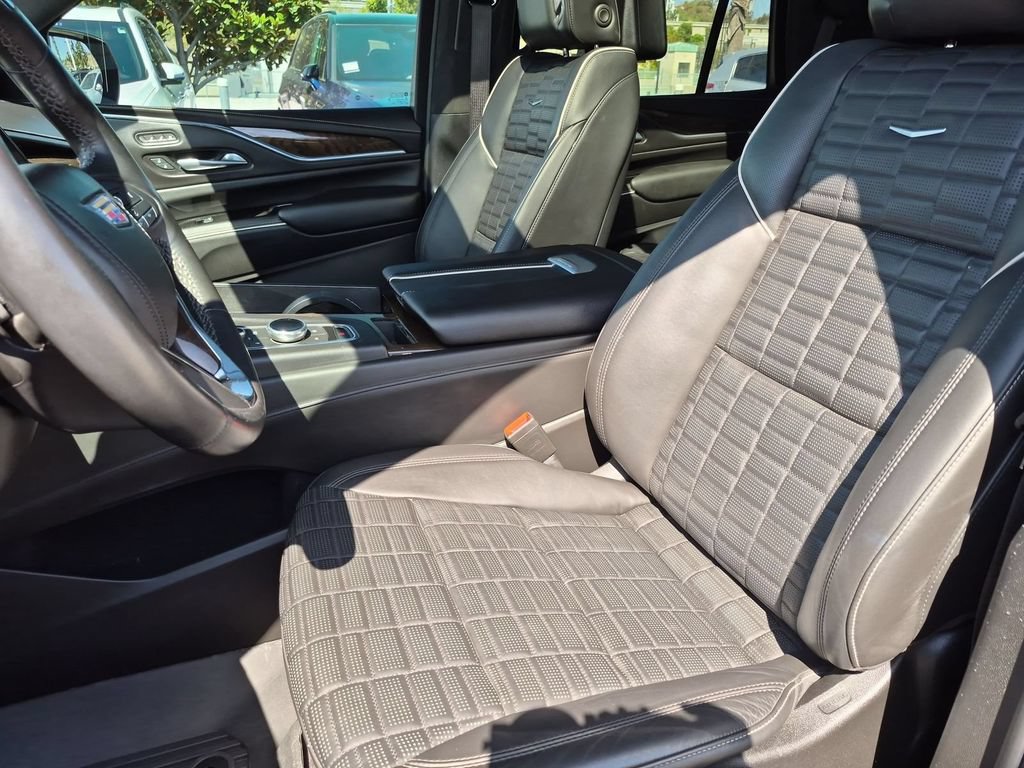 Certified 2024 Cadillac Escalade Sport Platinum w/ LPO, Floor Liner Package AWD/4WD image 12