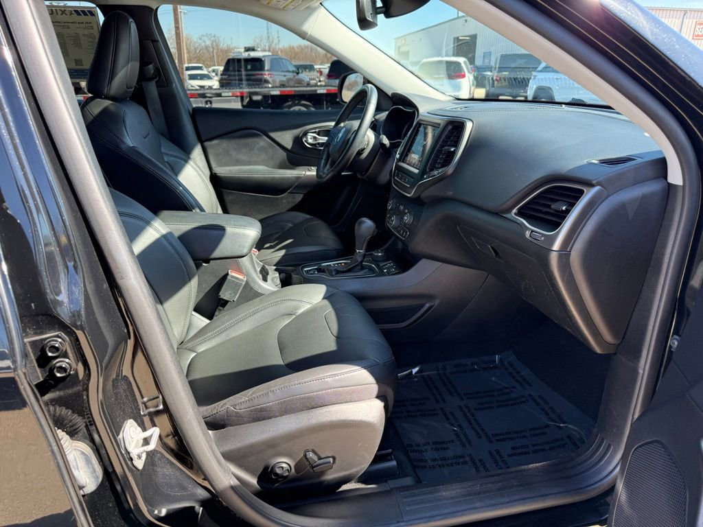 Used 2021 Jeep Cherokee Latitude Lux w/ Sun & Sound Group image 29