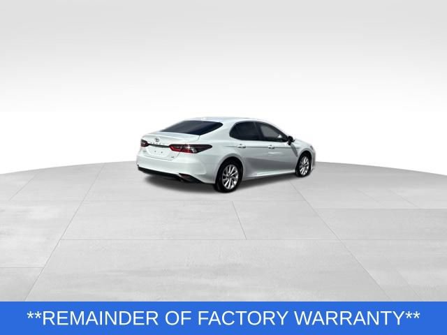 Used 2024 Toyota Camry LE w/ Convenience Package image 5