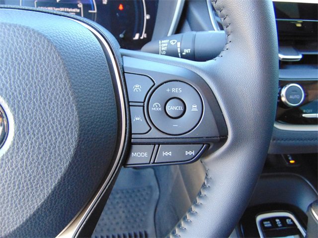 Used 2025 Toyota Corolla XLE image 17