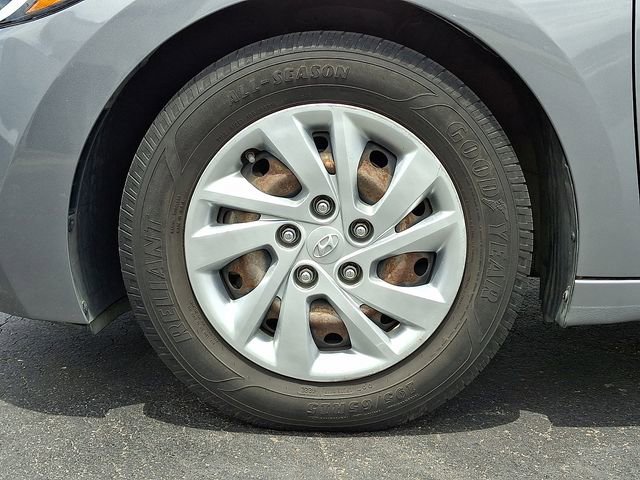 Used 2018 Hyundai Elantra SE FWD image 8