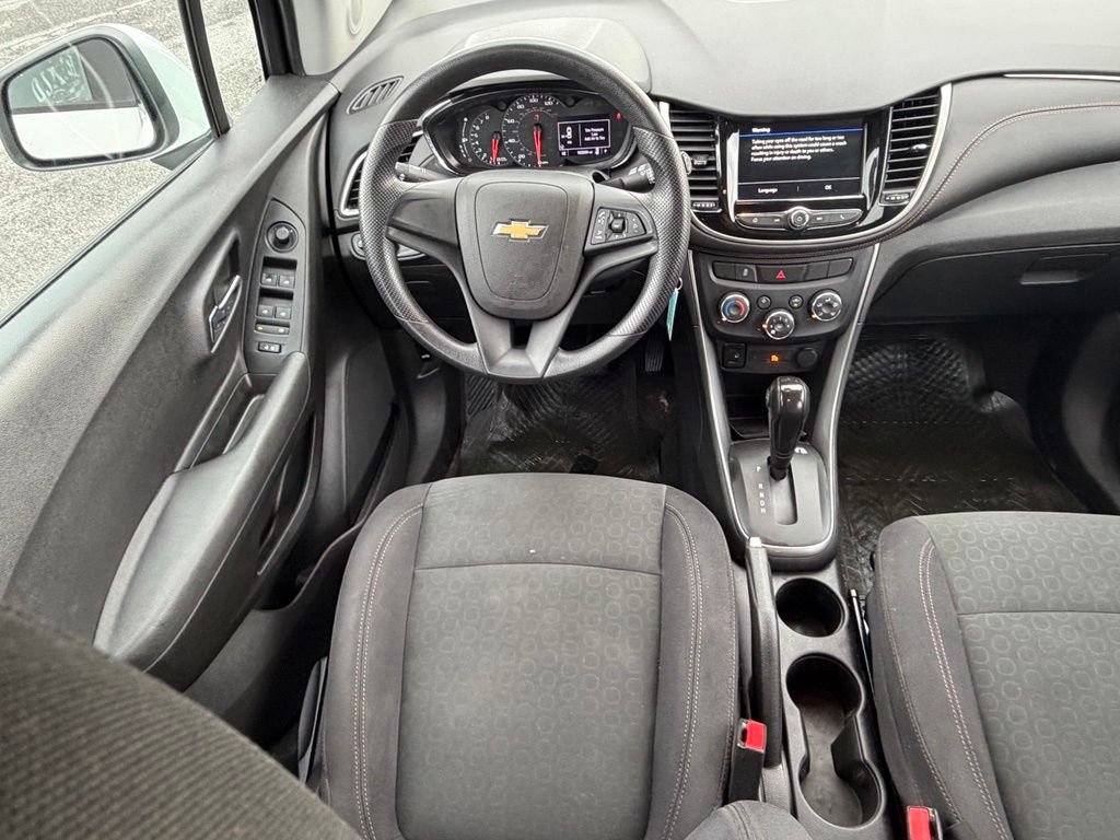 Used 2019 Chevrolet Trax LS w/ Air And Auto Package FWD image 10