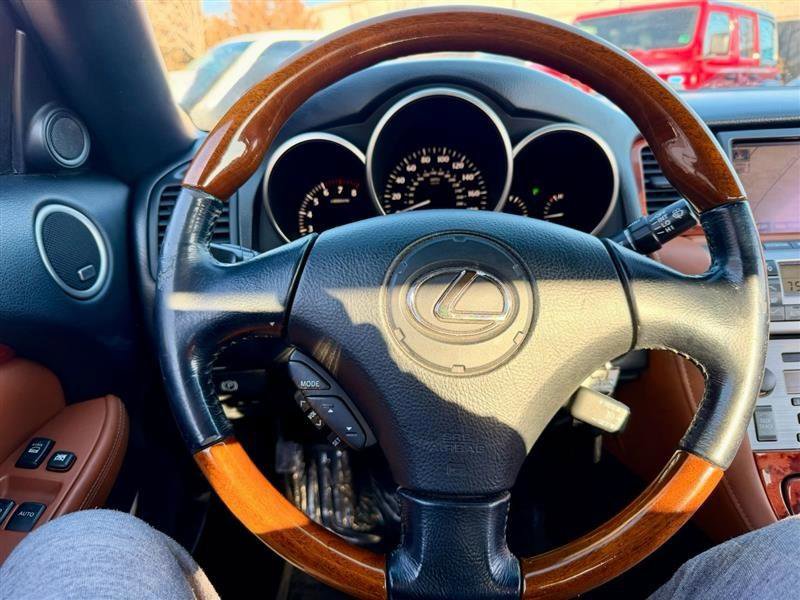 Used 2007 Lexus SC 430 Convertible RWD image 17