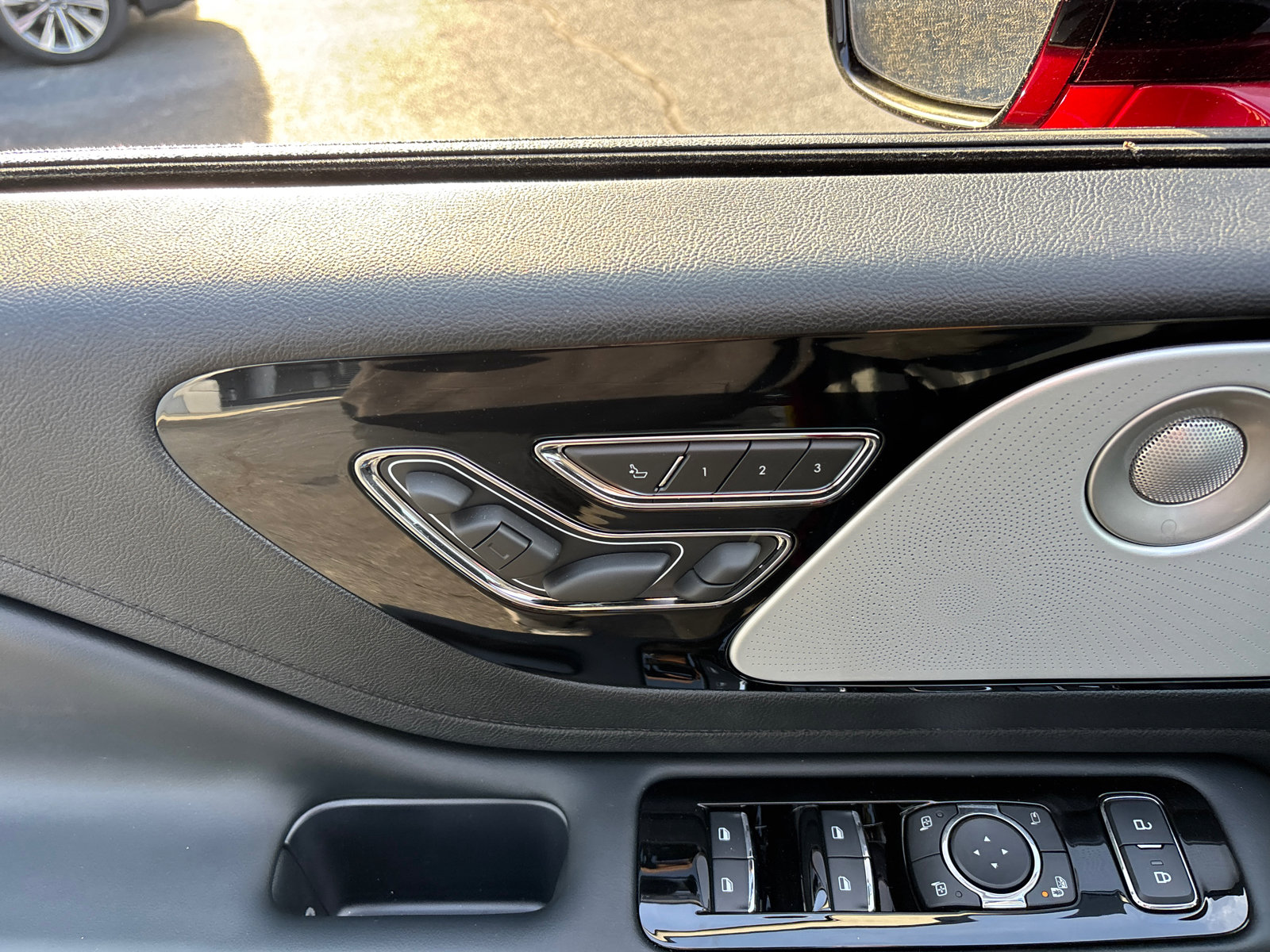 New 2026 Lincoln Aviator Reserve AWD/4WD image 11